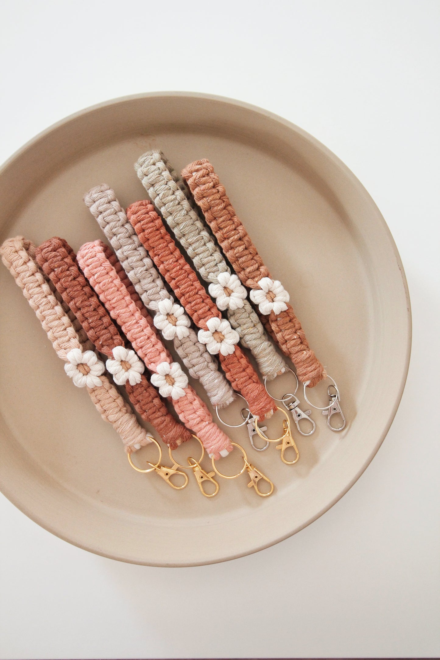 Daisy Wristlet