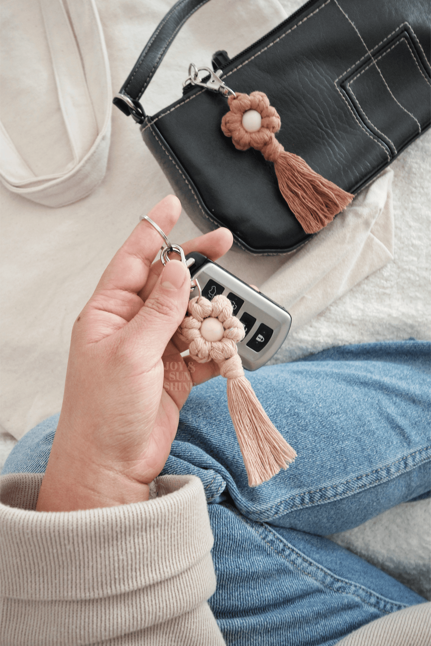Daisy Keychain